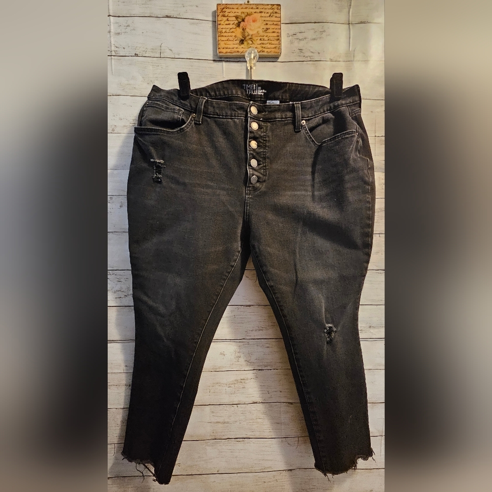 Time & Tru High Rise Curvy Black Jean Size 20